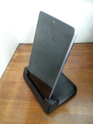 Nexus7を立てたまま充電するクレードル　Nexus7ノートパソコン化計画その４